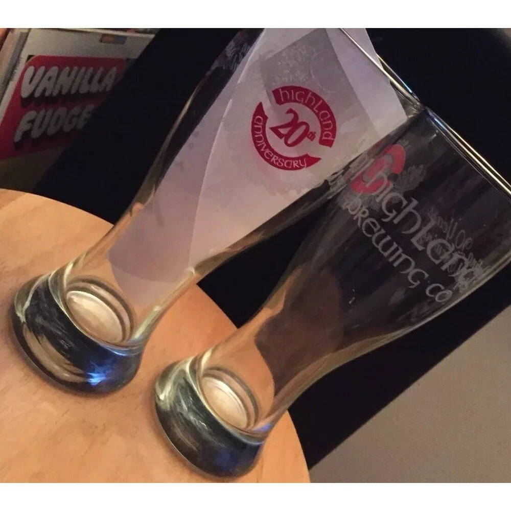 Highland Brewing Co Etched Glass Beer Pilsner Ashville Brewery 20th Anniv GIFT